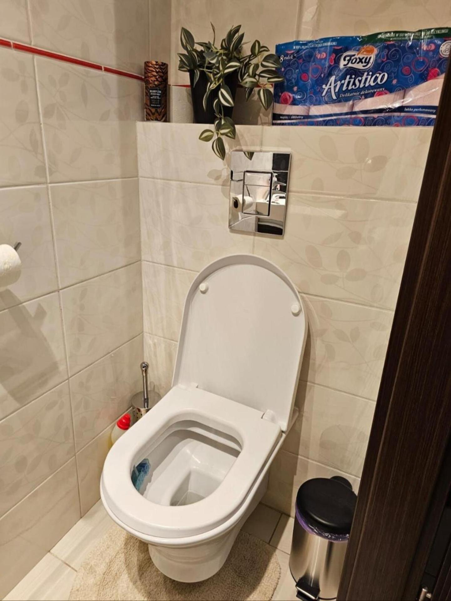 Apartment In Zyrardow 10Min To Suntago 외부 사진