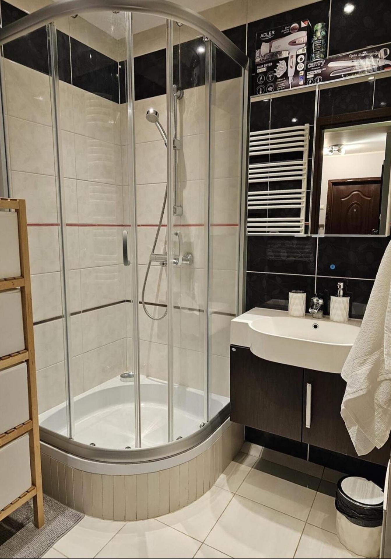 Apartment In Zyrardow 10Min To Suntago 외부 사진